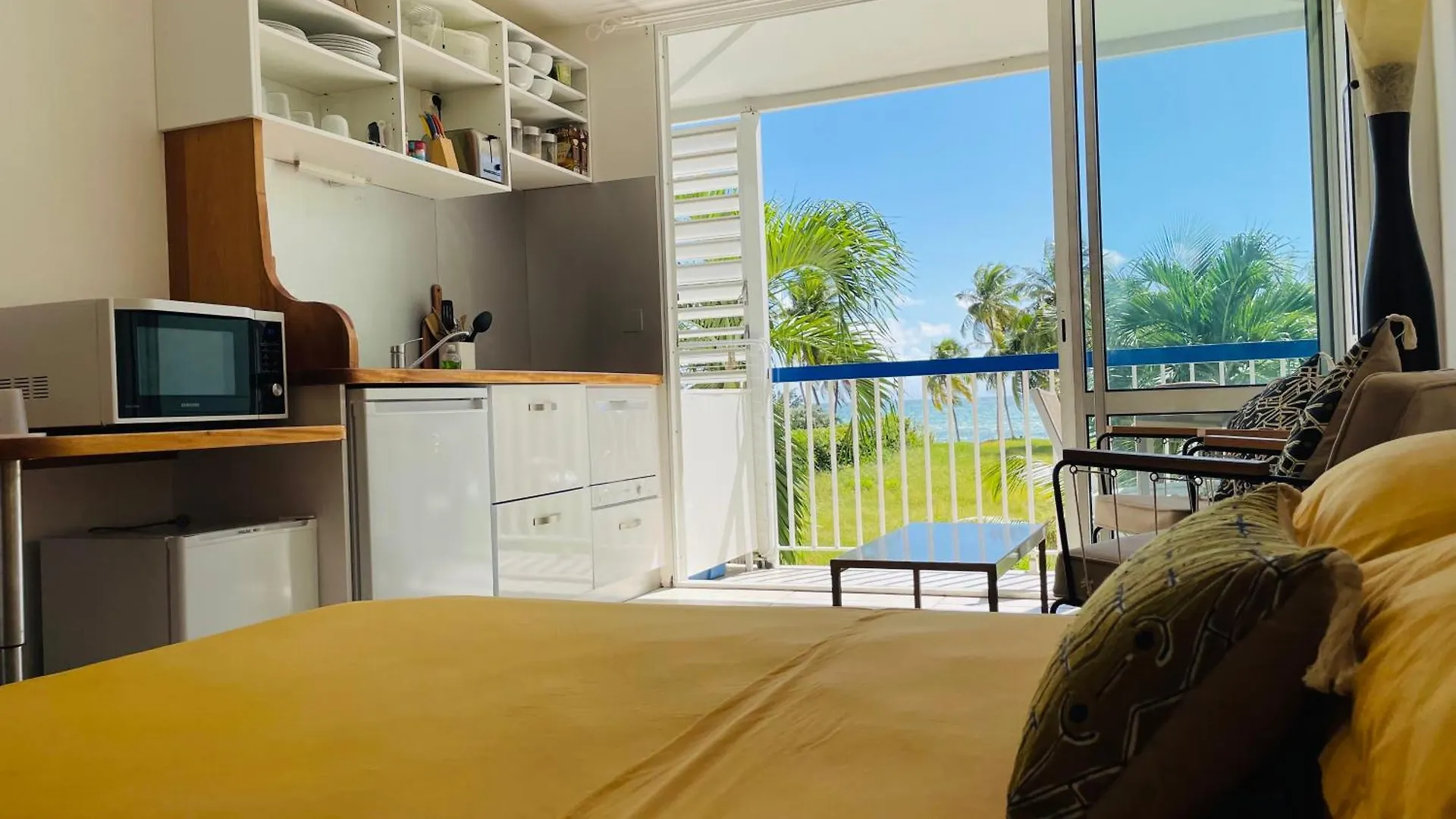 Charmant Studio Vue Et Acces Direct A La Mer Apartment Le Gosier